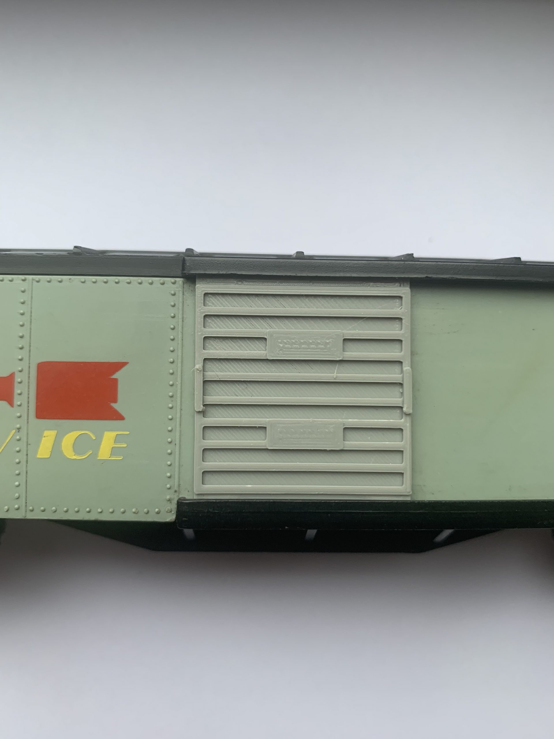 Tri-ang R136 Doors Gallery Image