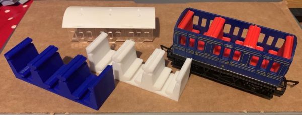 R212 Caledonian Coach Product Image