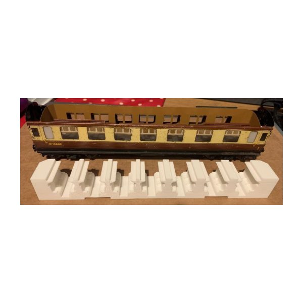 Hornby Dublo D21 Seating Unit White Product Image