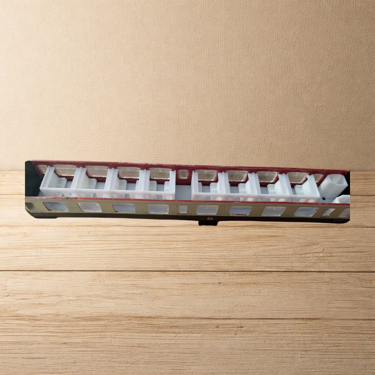 Kitmaster TT Corridor Standard Second With Racks Right View Gallery Image