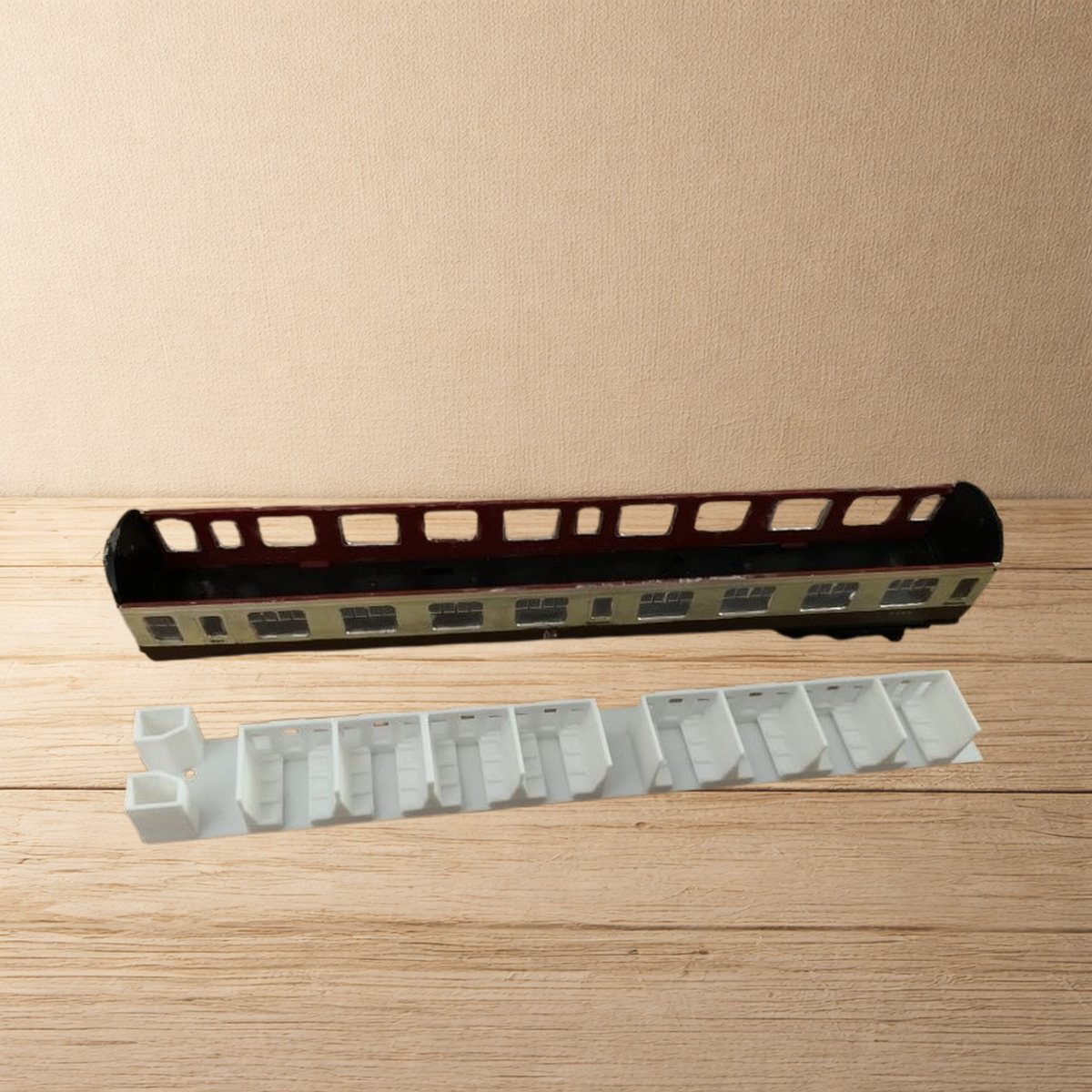 Kitmaster TT Corridor Standard Second Without Racks Product Image
