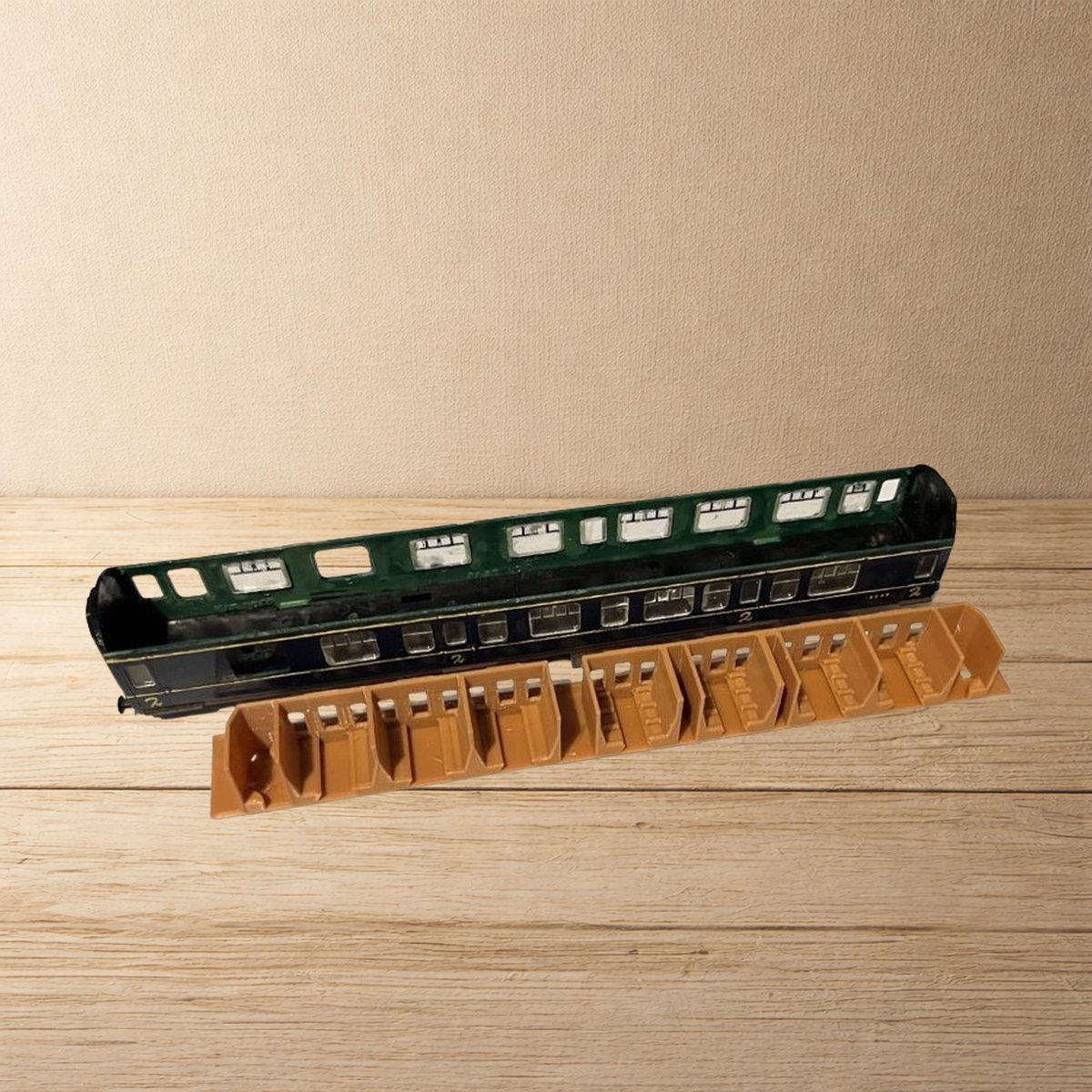 Kitmaster TT3 Composite No Headrests Product Image