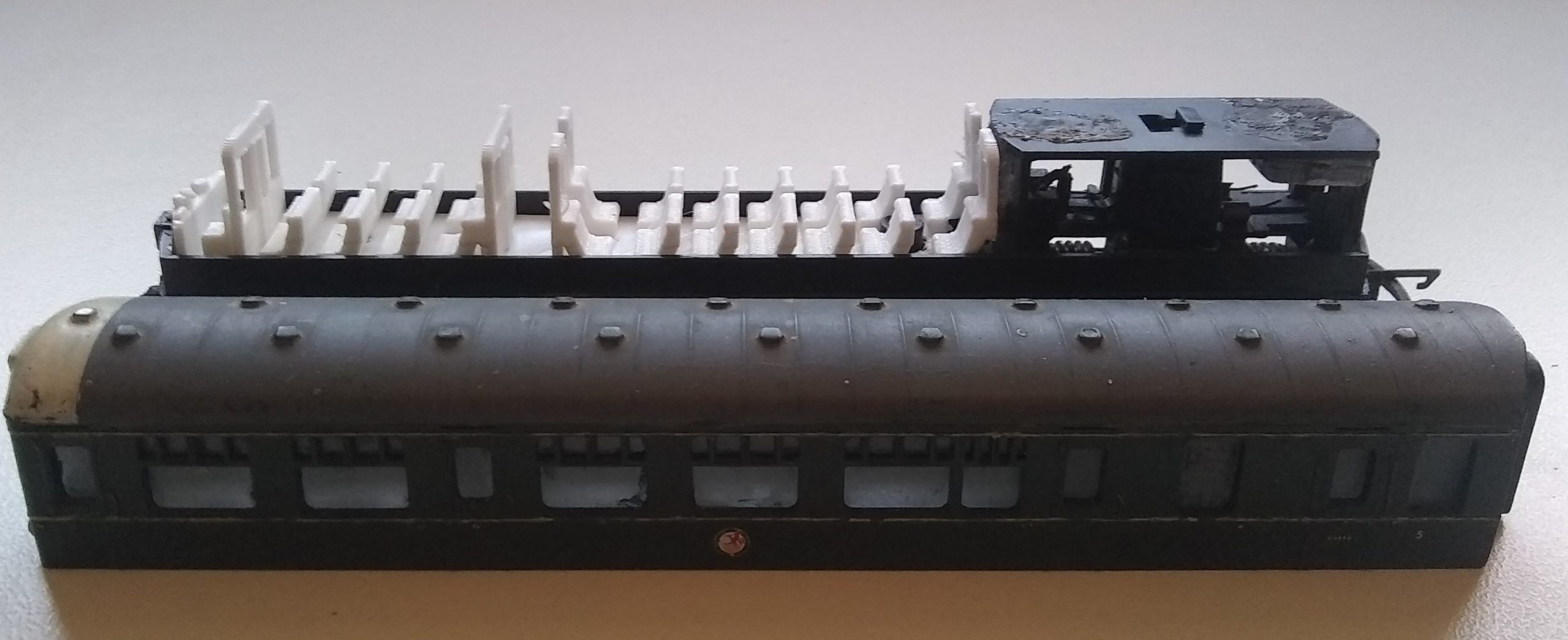 Tri-ang TT T190 DMU Power Car Seating Product Image