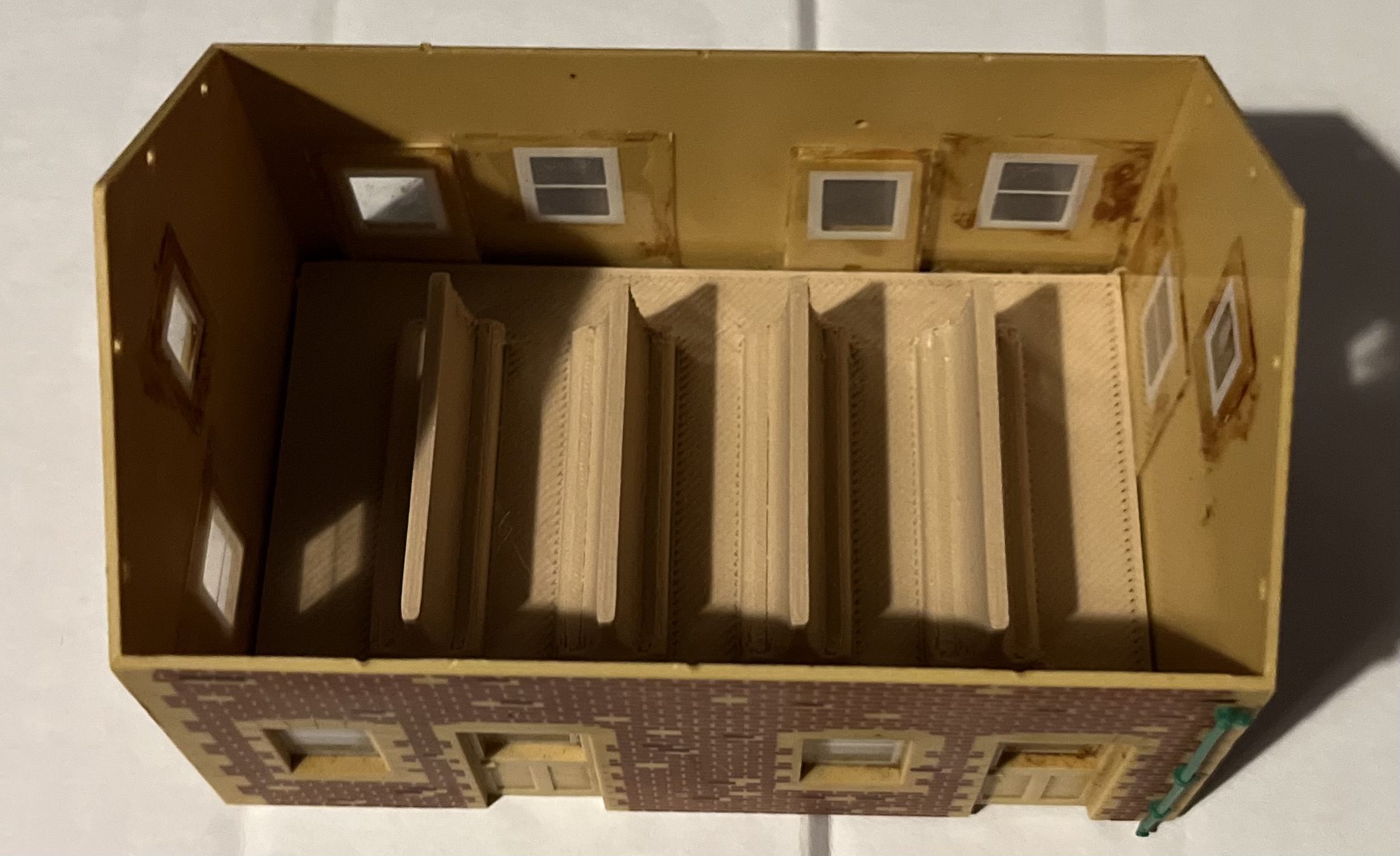 Seating Unit For Hornby R501 Waiting Room Gallery Image