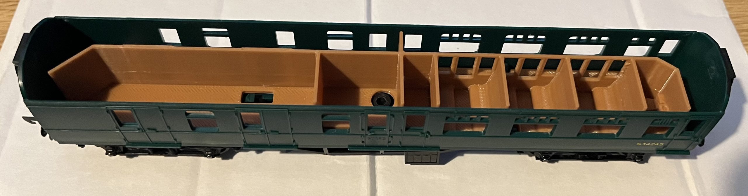 Tri-ang R28 Brake Coach interior gallery image