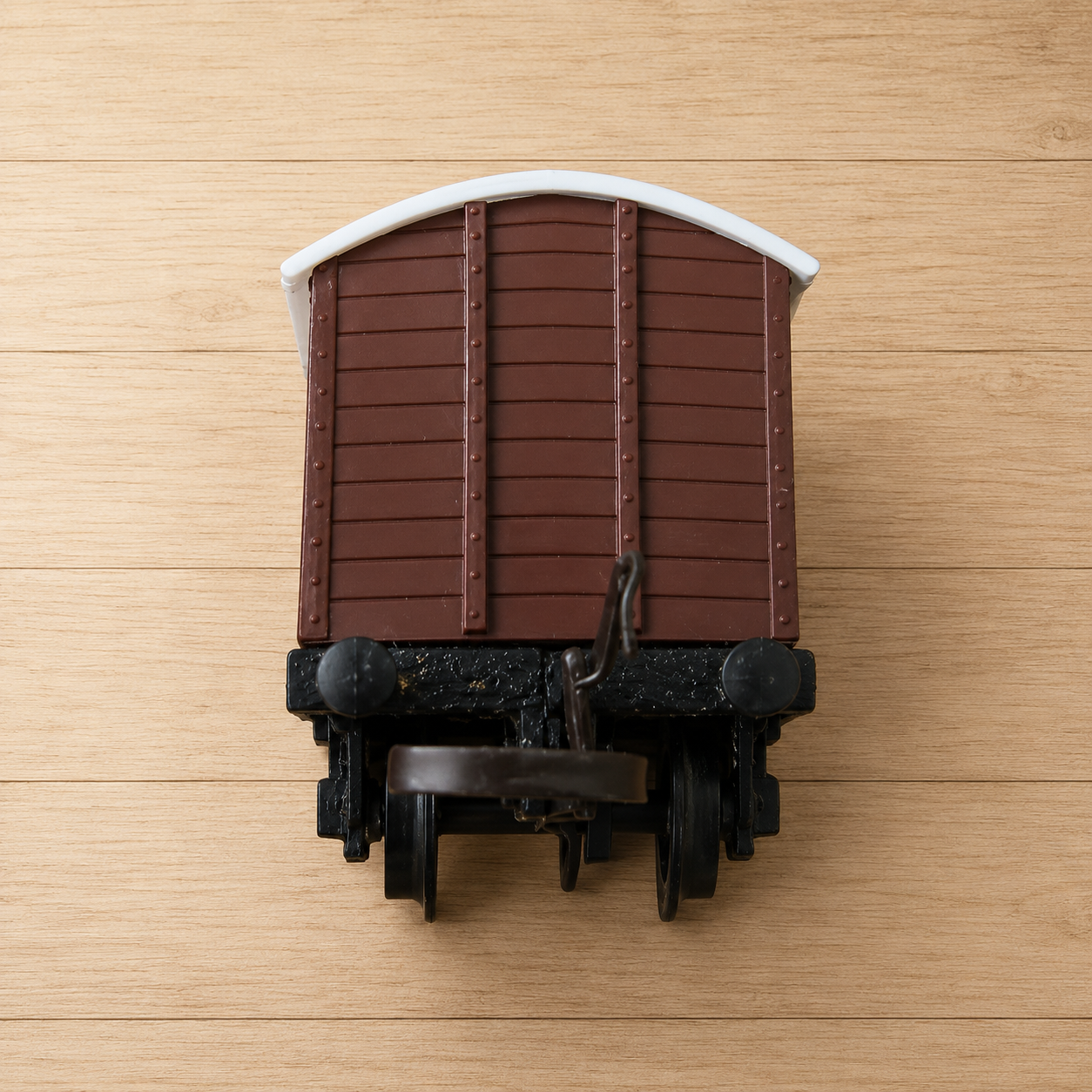 Trackmaster Box Van End View With Replacement Roof Gallery Image
